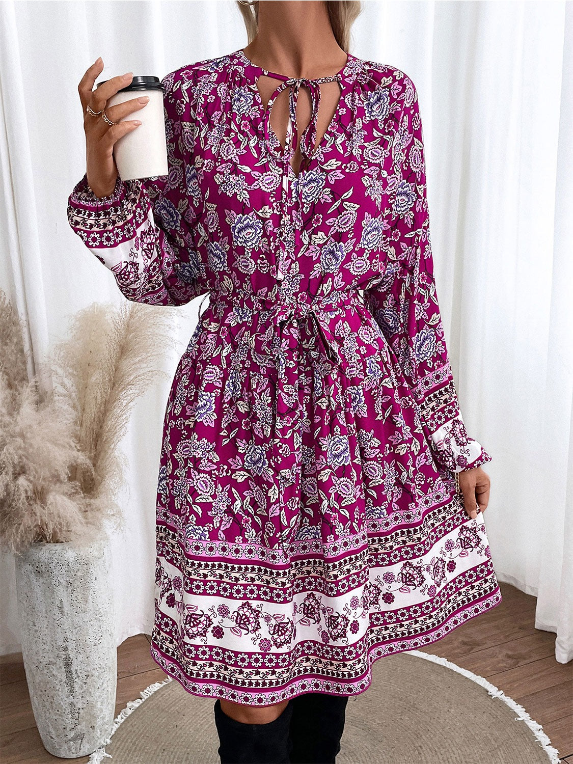 https://5thheaven.com/collections/dresses/products/floral-tie-neck-balloon-sleeve-dress